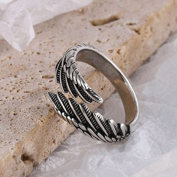 Retro Distressed Alloy Feather Ring